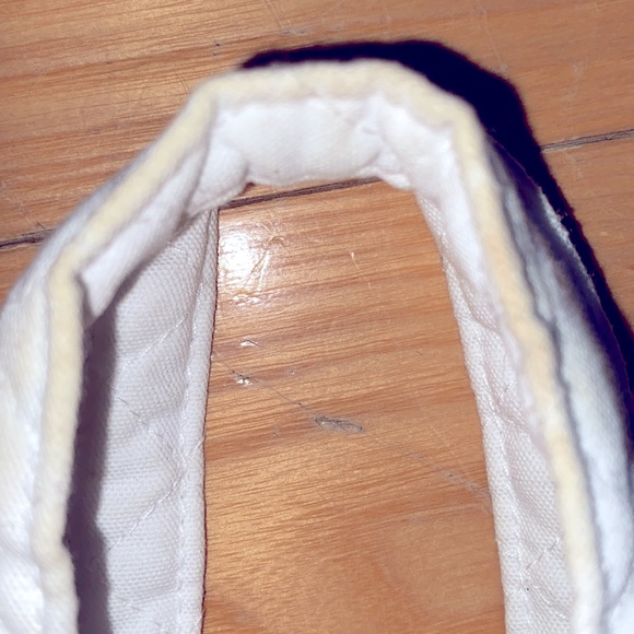 Y2K Quilted Hello Kitty Purse with Pocket on Back - Picture 6 of 6